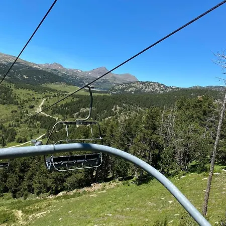 La Poule Au Pot Pieds Des Pistes Font Romeu Pyrénées 2000 Appartamento *