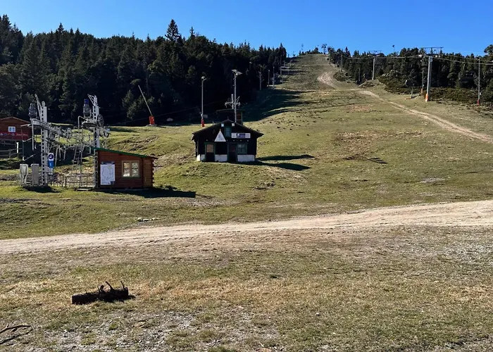 Апартаменты La Poule Au Pot Pieds Des Pistes Font Romeu Pyrenees 2000 *